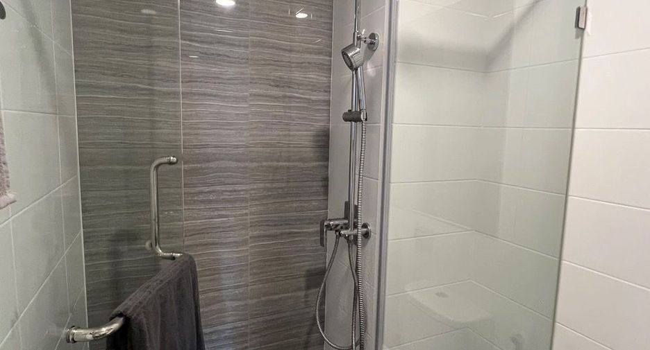 For rent 1 bed condo in Mueang Samut Prakan, Samut Prakan
