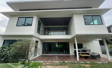 For sale 4 bedrooms house in Lat Phrao, Bangkok