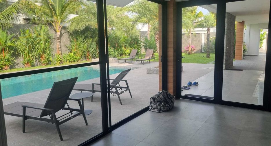 À louer 3 chambres villa à Mueang Phuket, Phuket