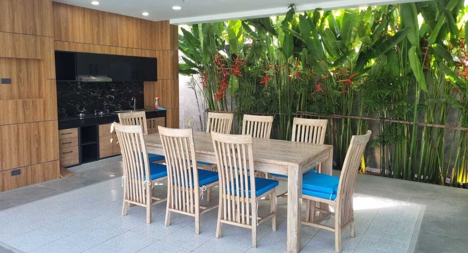 À louer 3 chambres villa à Mueang Phuket, Phuket