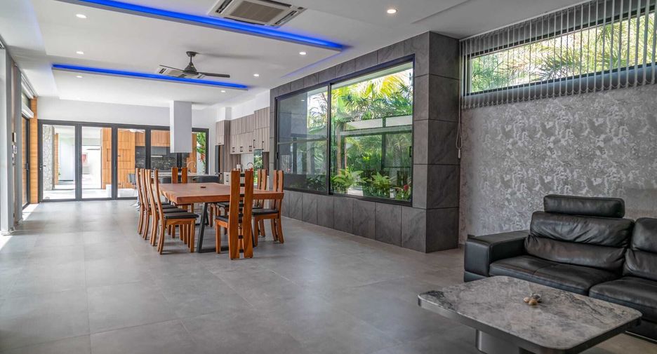 À louer 3 chambres villa à Mueang Phuket, Phuket