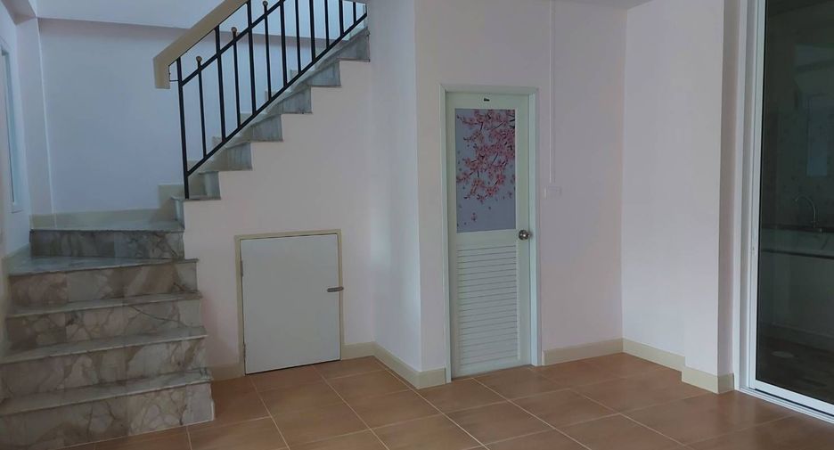 For sale 3 bedrooms townhouse in Sai Mai, Bangkok