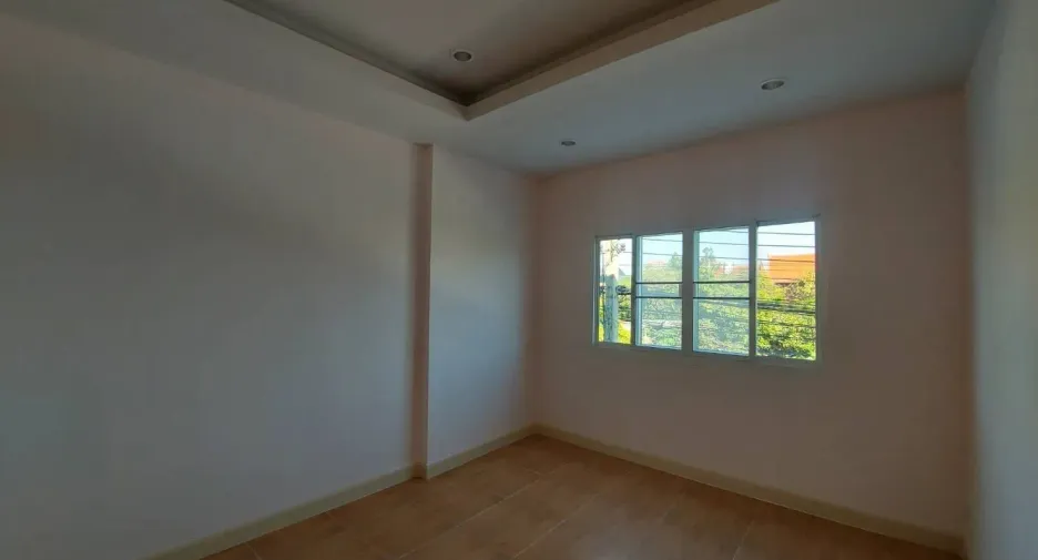 For sale 3 bedrooms townhouse in Sai Mai, Bangkok