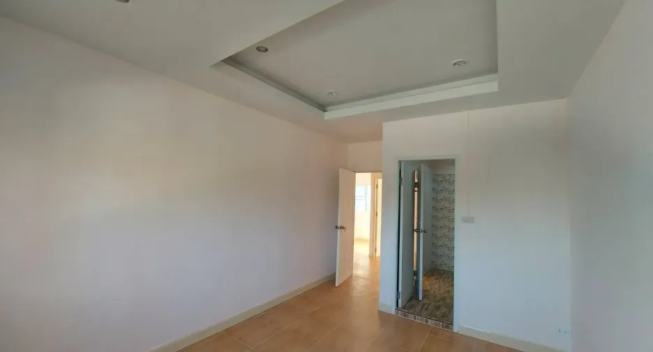 For sale 3 bedrooms townhouse in Sai Mai, Bangkok