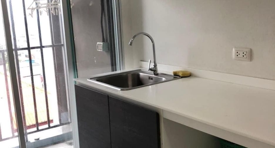 For sale studio condo in Mueang Samut Prakan, Samut Prakan
