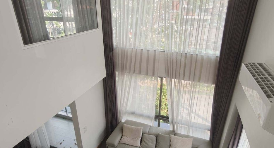 For rent 3 bedrooms condo in Watthana, Bangkok