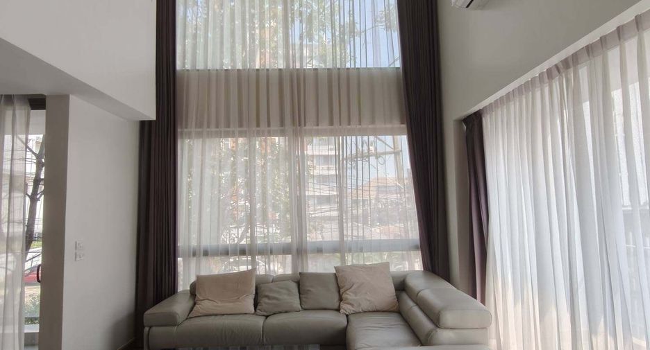 For rent 3 bedrooms condo in Watthana, Bangkok