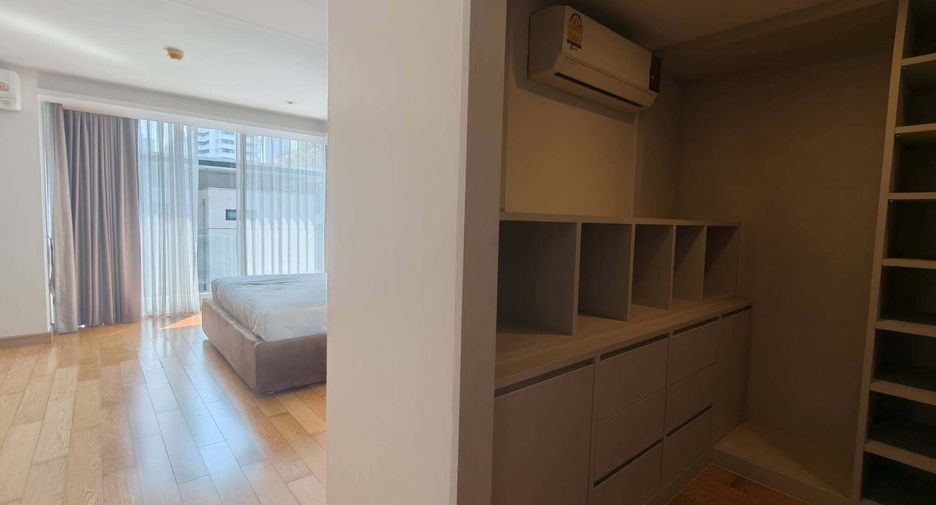 For rent 3 bedrooms condo in Watthana, Bangkok