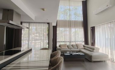 For rent 3 bedrooms condo in Watthana, Bangkok