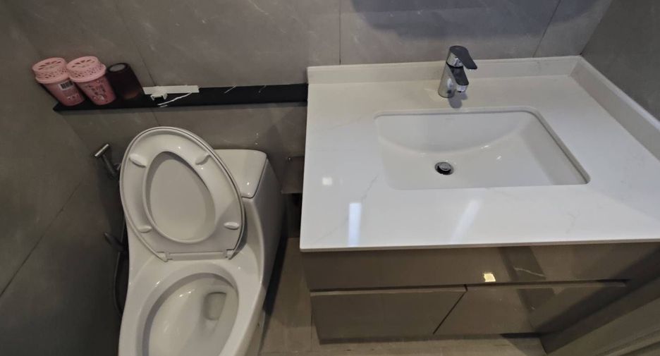 For rent スタジオ condo in Huai Khwang, Bangkok