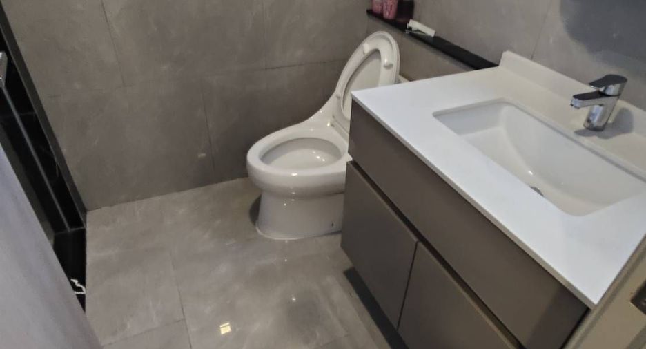 For rent スタジオ condo in Huai Khwang, Bangkok