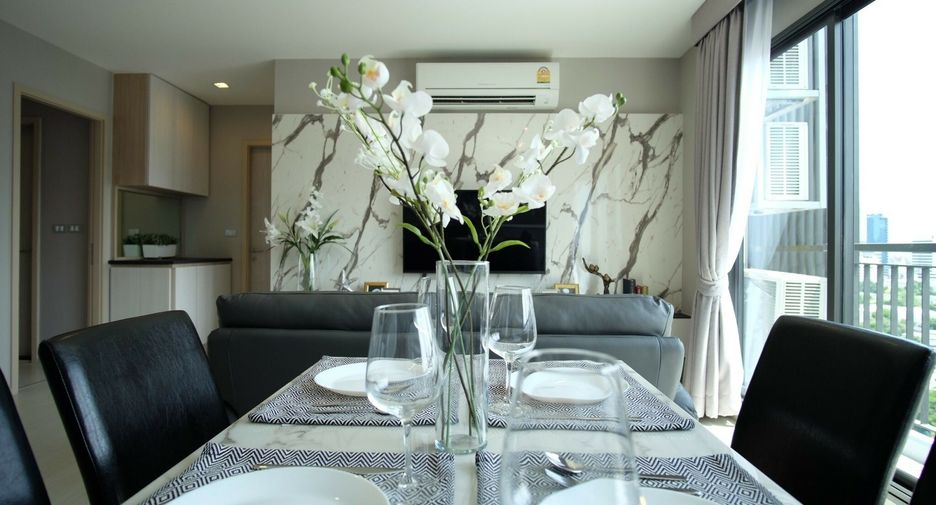 For rent 2 bedrooms condo in Khlong Toei, Bangkok