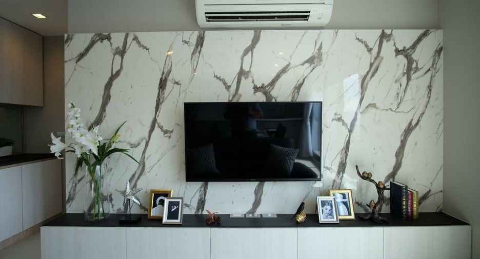 For rent 2 bedrooms condo in Khlong Toei, Bangkok