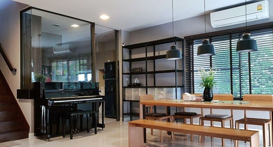 À vendre et à louer 4 chambres maison à Sai Mai, Bangkok