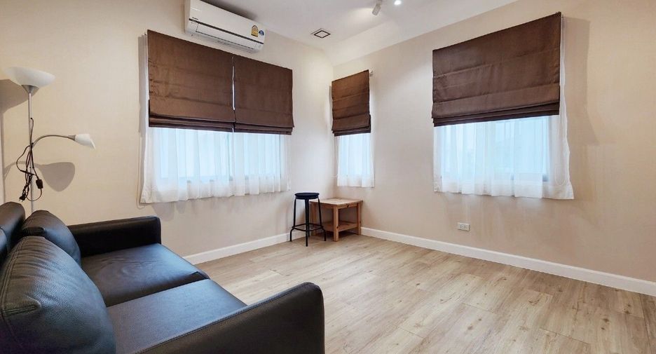 À vendre et à louer 4 chambres maison à Sai Mai, Bangkok