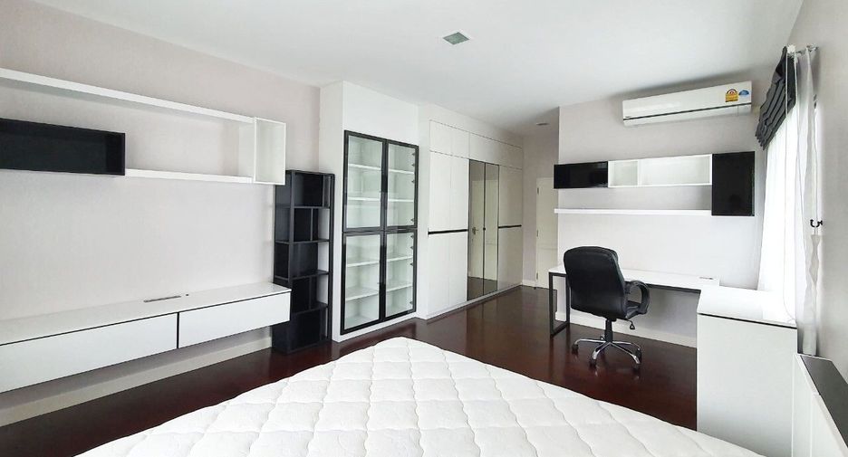 À vendre et à louer 4 chambres maison à Sai Mai, Bangkok