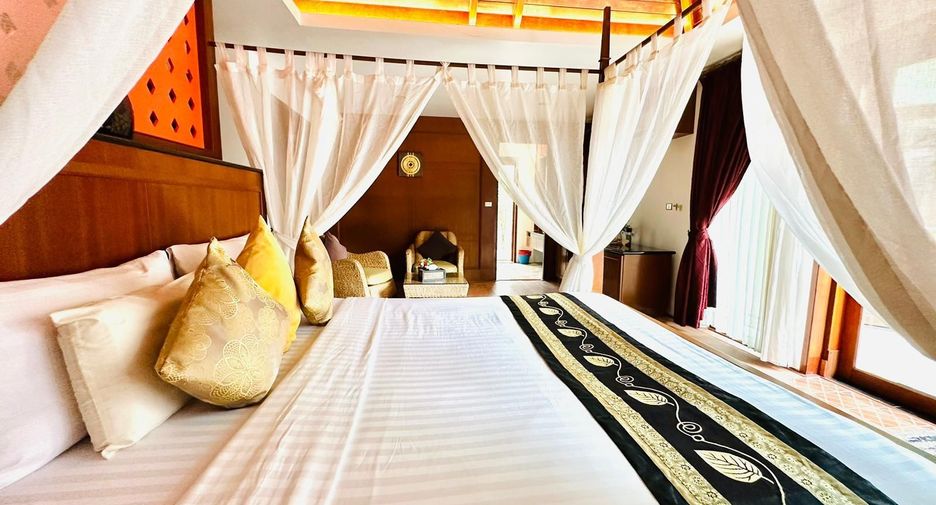 For rent 3 bedrooms villa in Mueang Phuket, Phuket