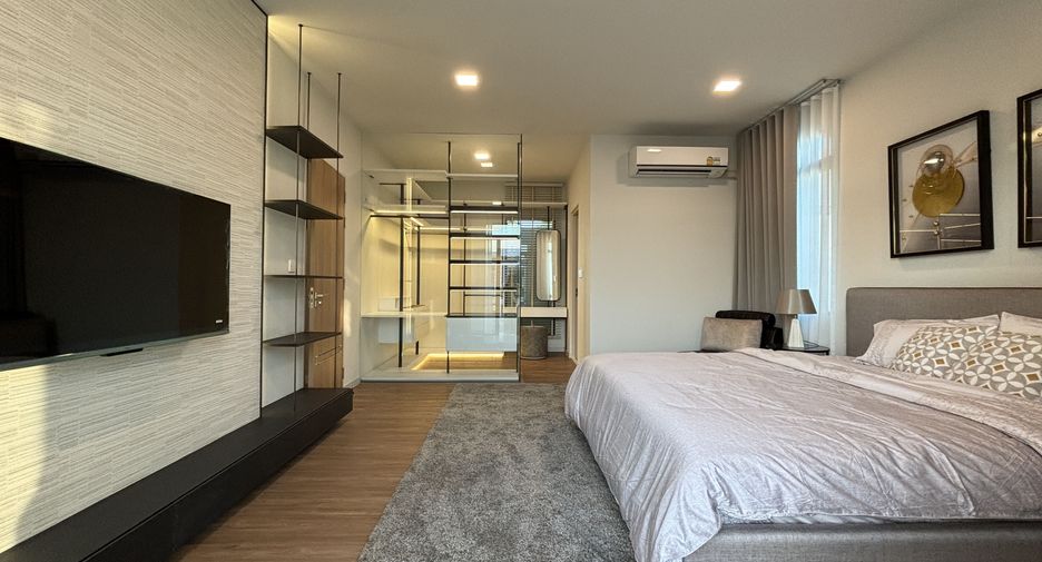 Casa en alquiler de 4 habitaciones en Bang Phli, Samut Prakan