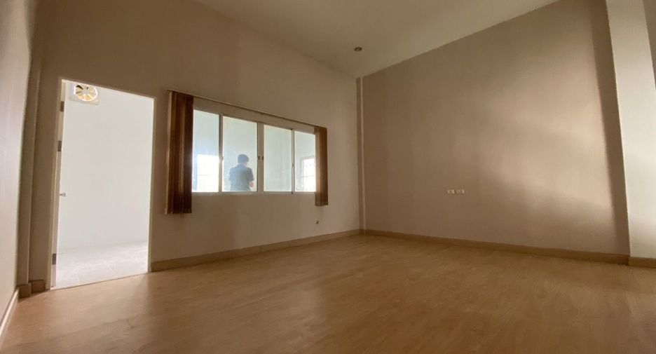 For sale 4 bedrooms house in Bang Khun Thian, Bangkok