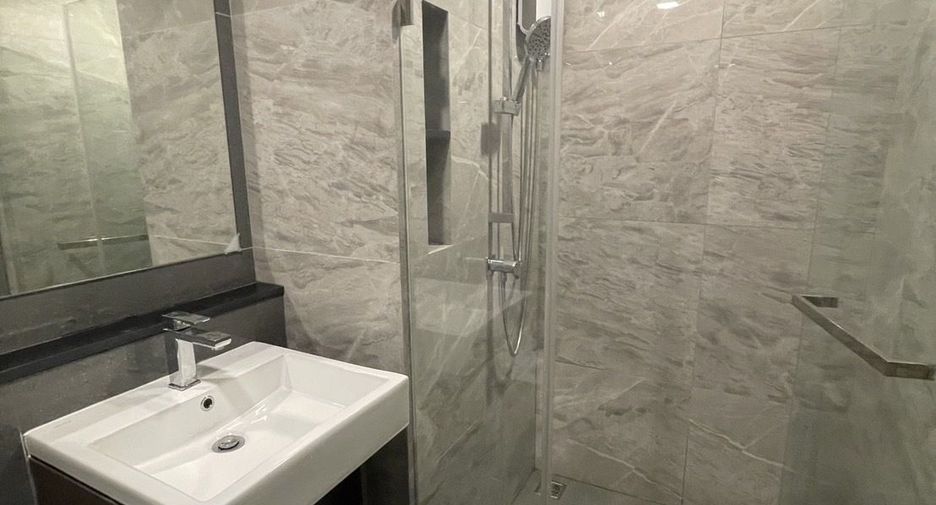 For sale and for rent 1 bed condo in Watthana, Bangkok