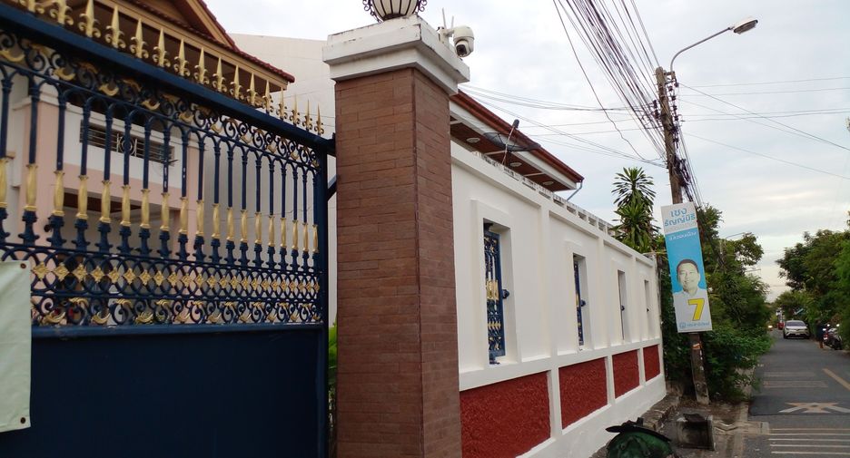 À vendre 5 chambres maison à Don Mueang, Bangkok