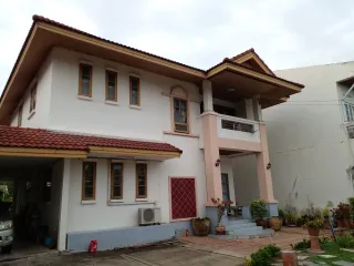 Casa en venta de 5 habitaciones en Don Mueang, Bangkok