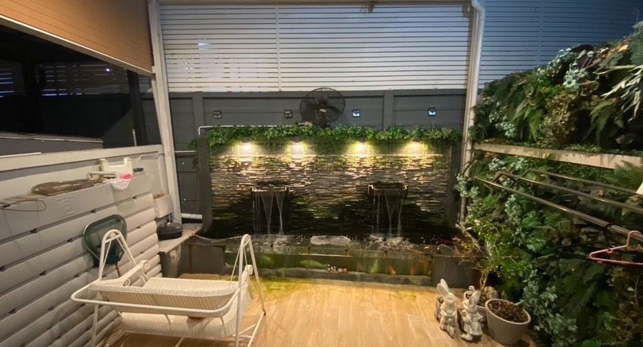 Reihenhaus zur Miete mit 3 Zimmer in Yan Nawa, Bangkok