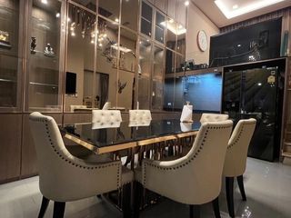 For rent 3 bedrooms townhouse in Yan Nawa, Bangkok