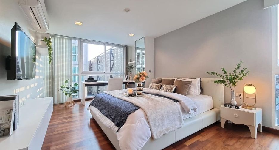 Condo en alquiler de 2 habitaciones en Watthana, Bangkok
