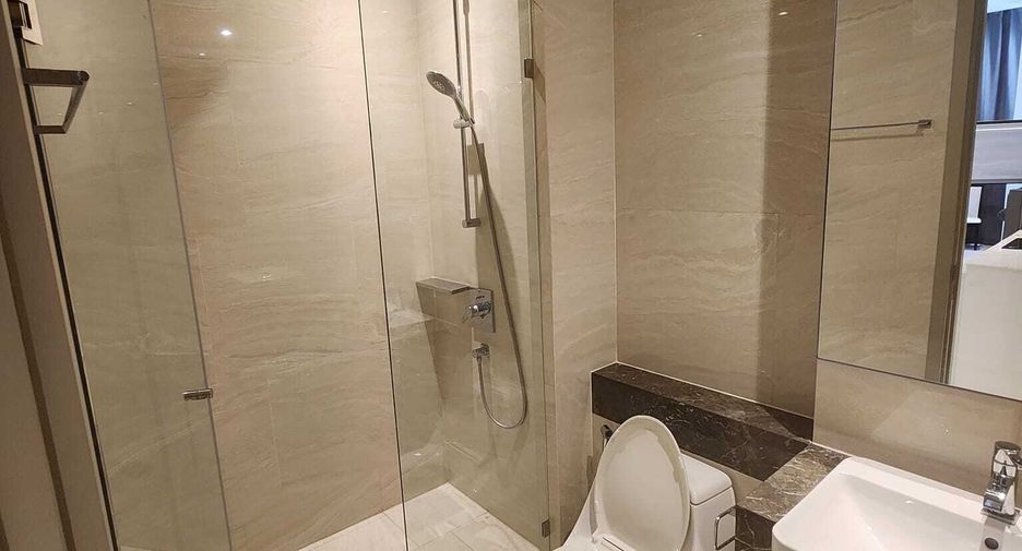 Condo en alquiler de 2 habitaciones en Bang Rak, Bangkok