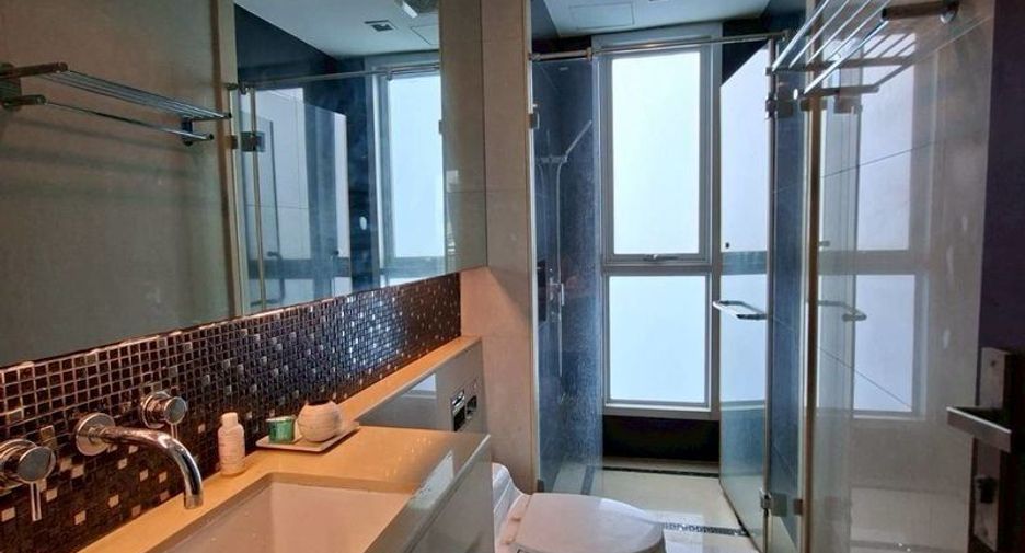 À vendre et à louer 2 chambres condo à Watthana, Bangkok
