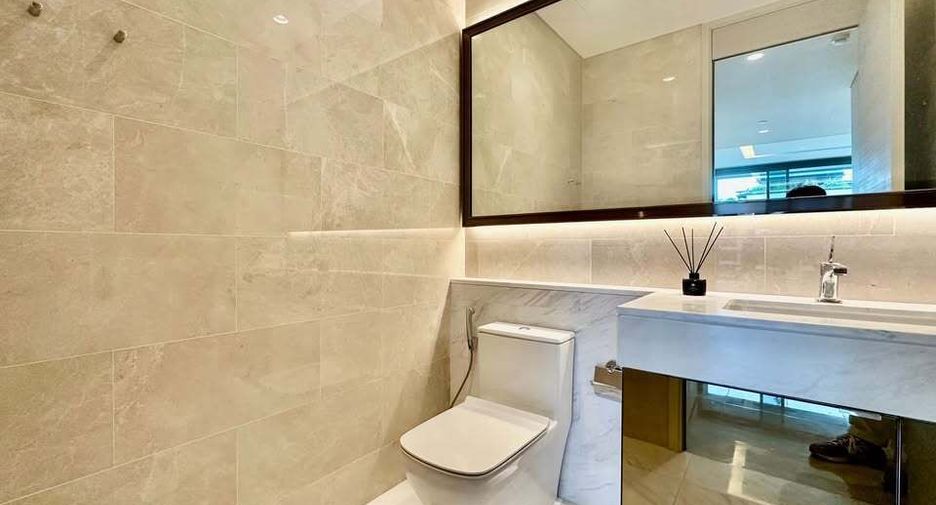 Condo en venta de 2 habitaciones en Pathum Wan, Bangkok