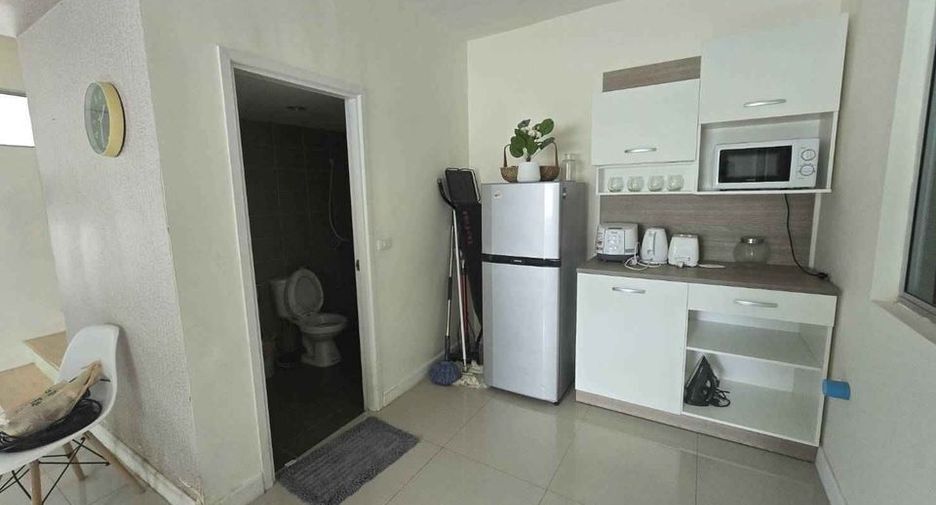 For rent 3 bedrooms townhouse in Thalang, Phuket