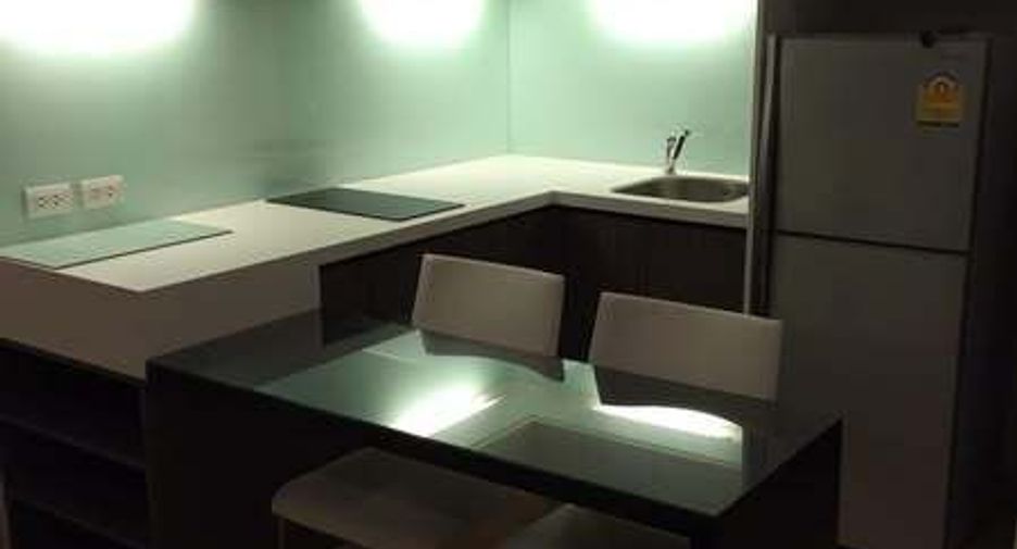 For rent 1 bed condo in Khlong San, Bangkok