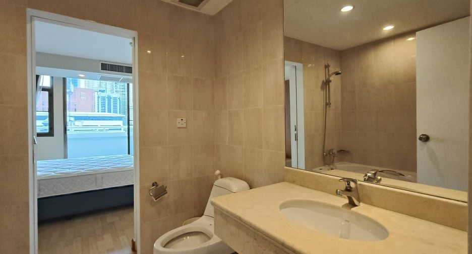 For rent 2 bedrooms apartment in Pathum Wan, Bangkok