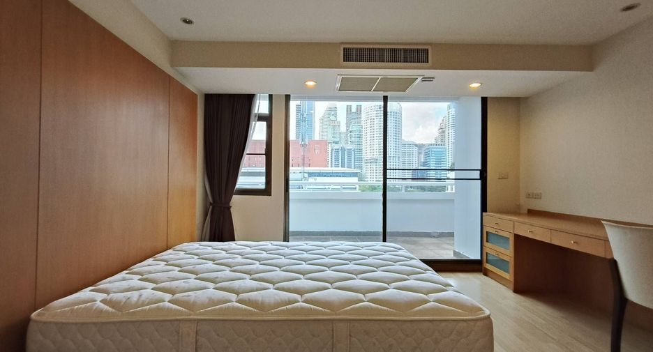 For rent 2 bedrooms apartment in Pathum Wan, Bangkok