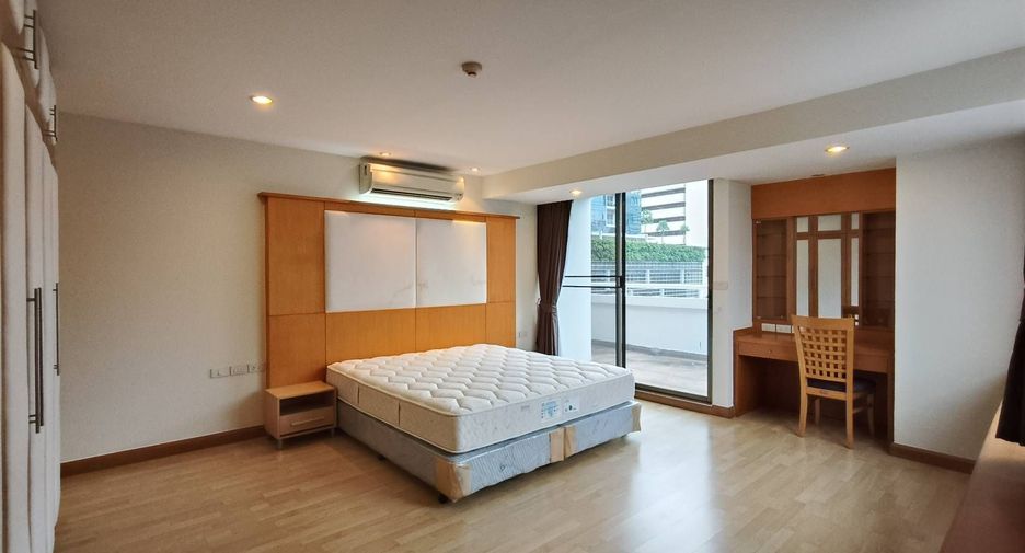 For rent 2 bedrooms apartment in Pathum Wan, Bangkok