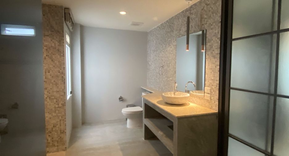 For rent 6 bedrooms villa in Thalang, Phuket