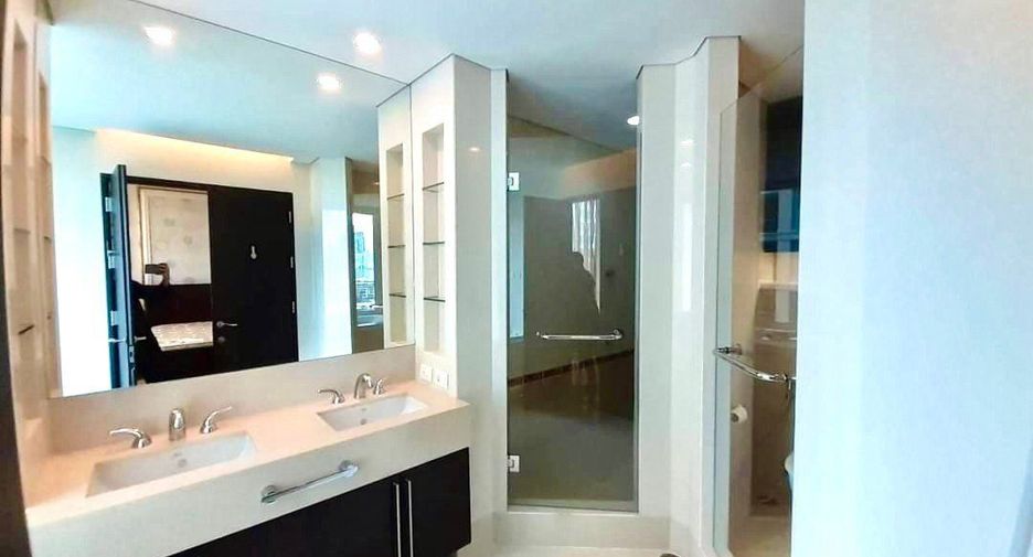 Wohnung zur Miete mit 4 Zimmer in Pathum Wan, Bangkok
