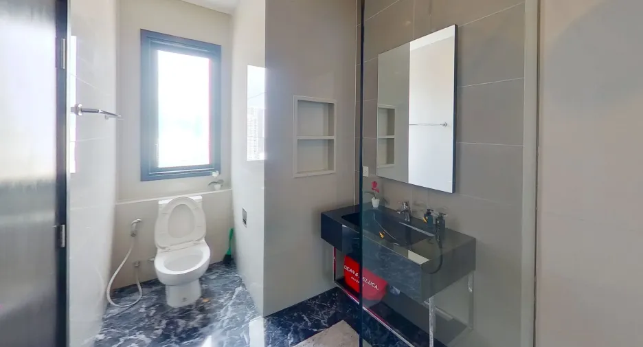 For sale and for rent 1 bed condo in Khlong Toei, Bangkok
