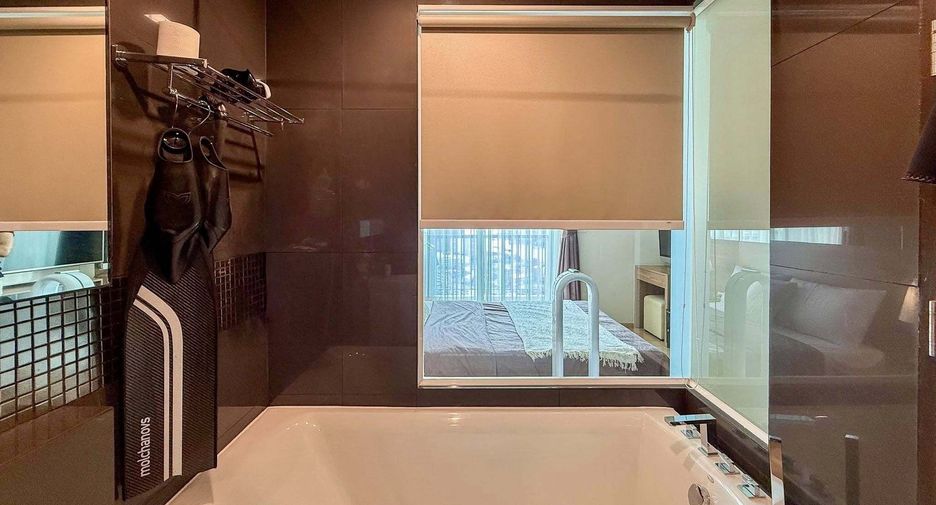 For rent 1 bed condo in Sathon, Bangkok