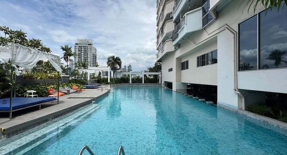 Wohnung zur Miete mit 3 Zimmer in Khlong Toei, Bangkok
