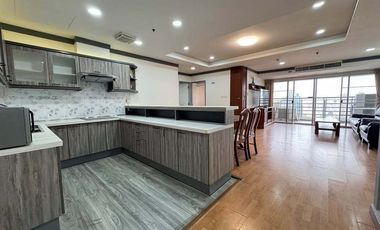 For rent 3 bedrooms condo in Khlong Toei, Bangkok