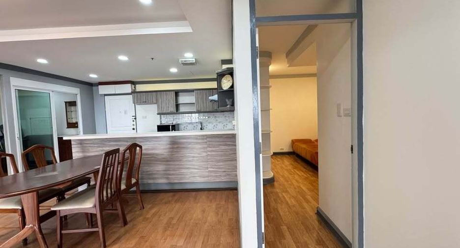 Wohnung zur Miete mit 3 Zimmer in Khlong Toei, Bangkok