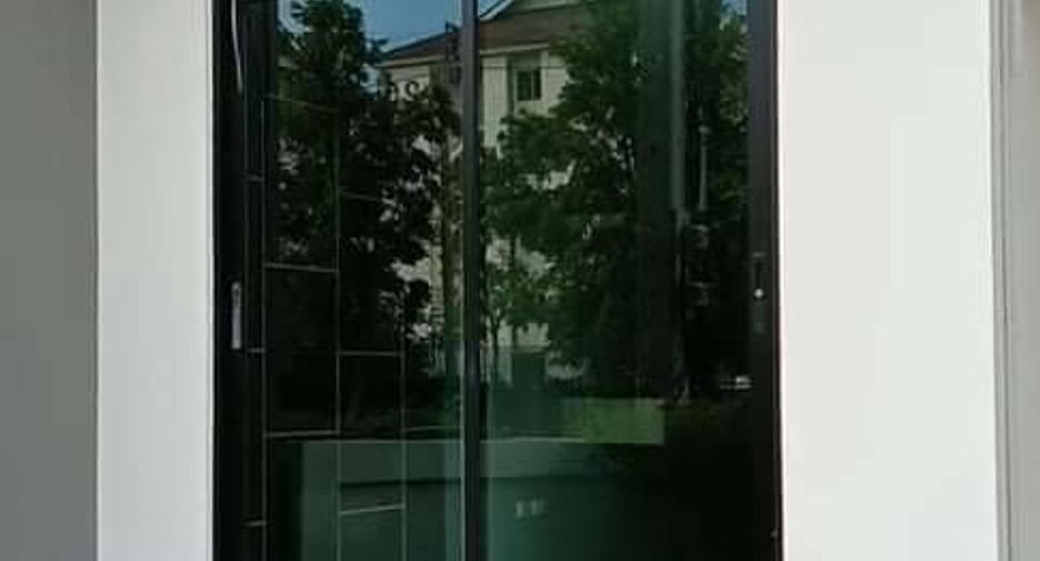 For sale 2 bedrooms townhouse in Lat Krabang, Bangkok