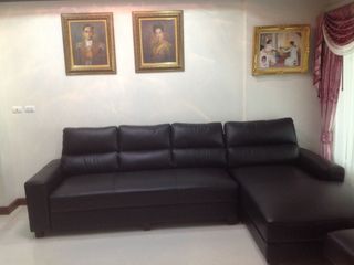 For sale 3 bedrooms townhouse in Chatuchak, Bangkok