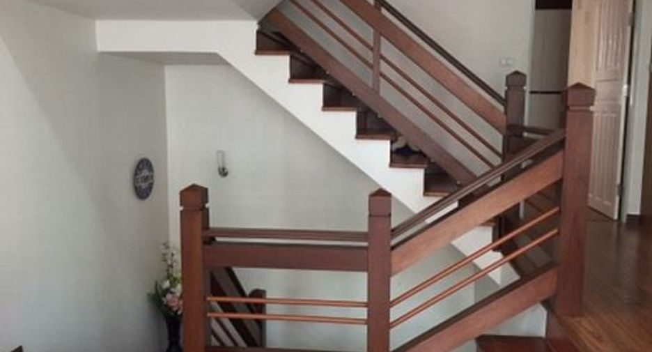 Casa adosada en venta de 3 habitaciones en Chatuchak, Bangkok