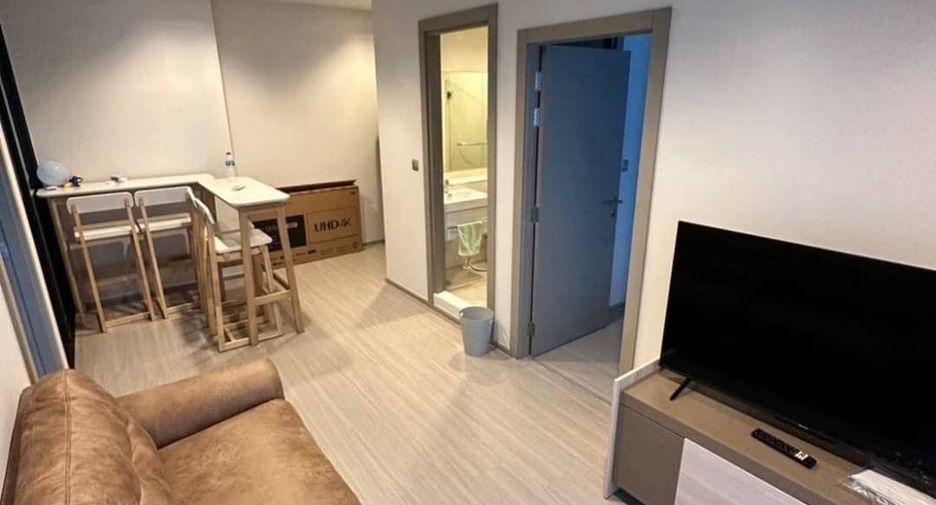 Condo en alquiler de 2 habitaciones en Huai Khwang, Bangkok