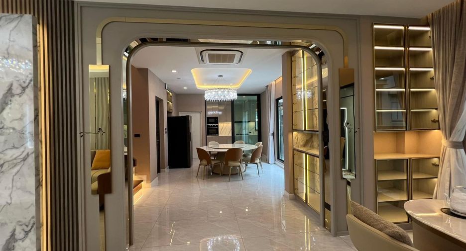 Casa en alquiler de 4 habitaciones en Khan Na Yao, Bangkok