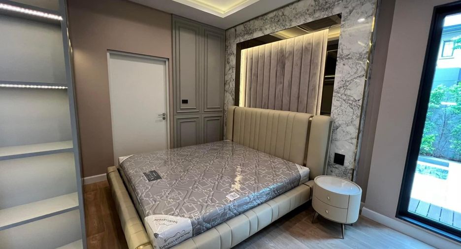 Casa en alquiler de 4 habitaciones en Khan Na Yao, Bangkok